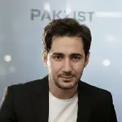 مهندس امین سید شریفی مدیر ارشد اجرایی/ طراح هویت بصری 