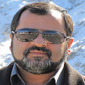 پروفسور محمدرضا آقاابراهیمی استاد گروه مهندسی برق و کامپیوتر دانشگاه بیرجند