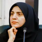 دکتر مینا صدری عضو هیئت علمی دانشکده های هنری دانشگاه تهران