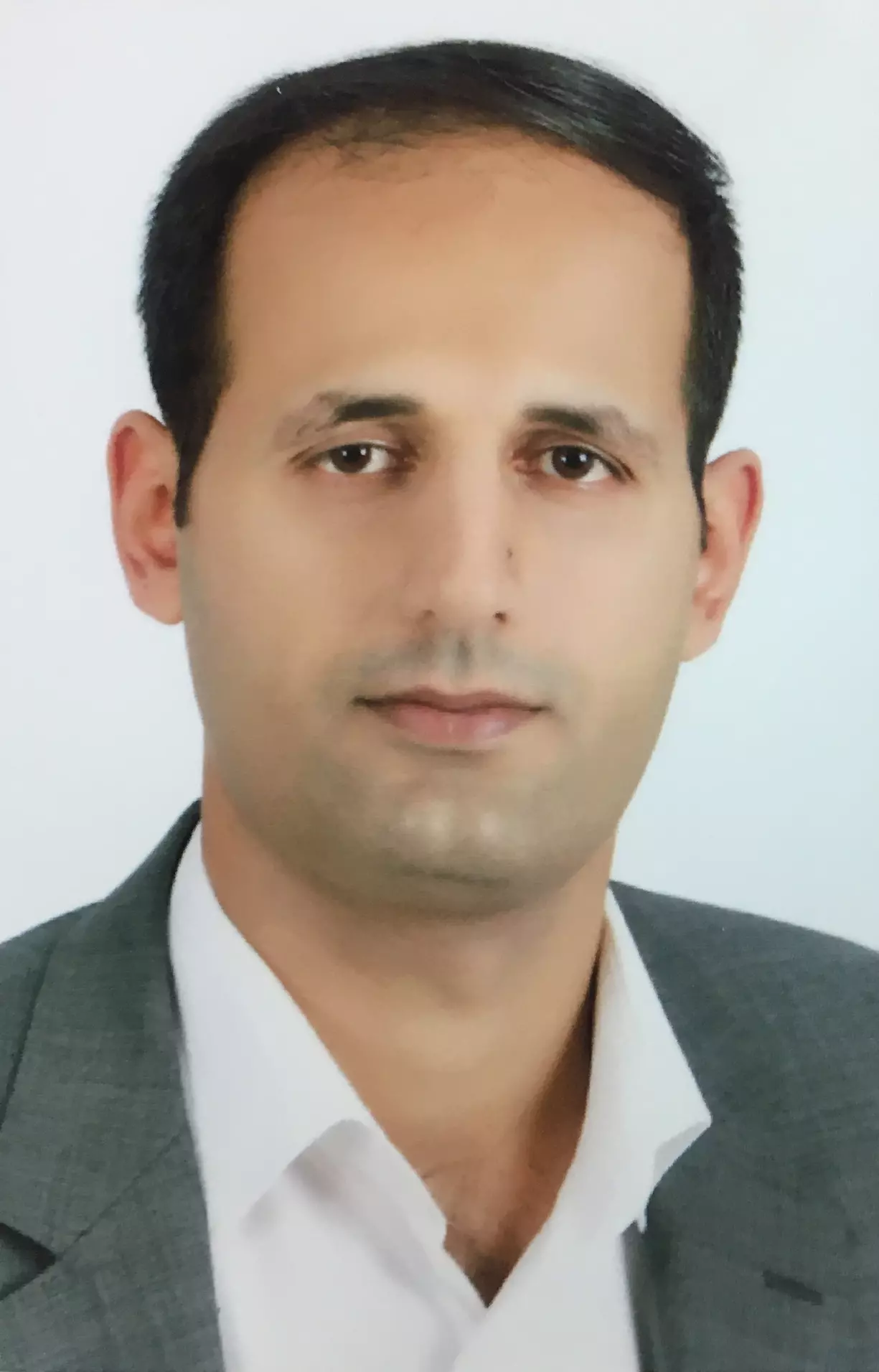 دکتر کامبیز افروز عضو هیات علمی دانشگاه کرمان